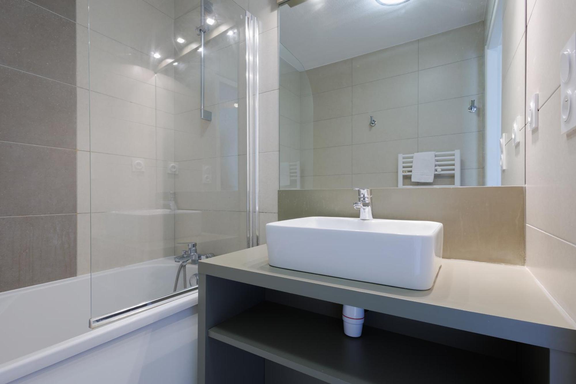 Residhotel Pont Du Gard 3*