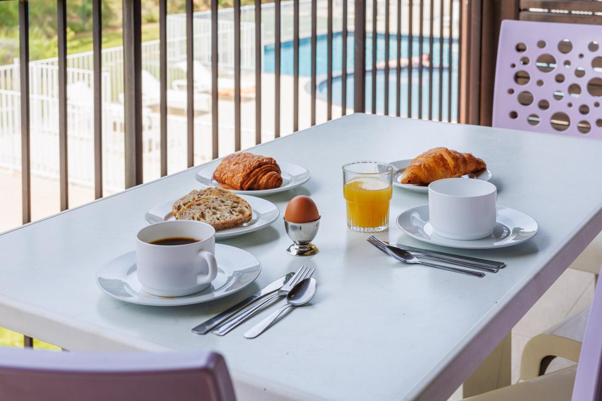 Residhotel Pont Du Gard 3*