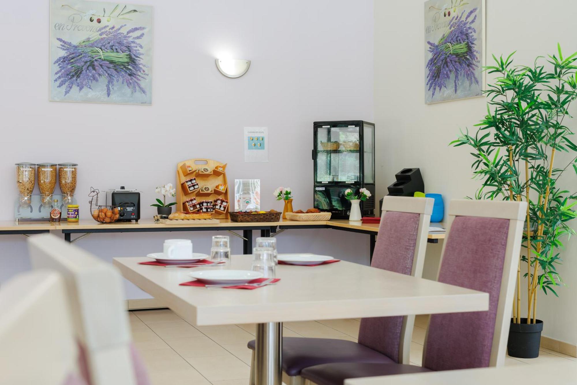 Residhotel Pont Du Gard Aparthotel Remoulins